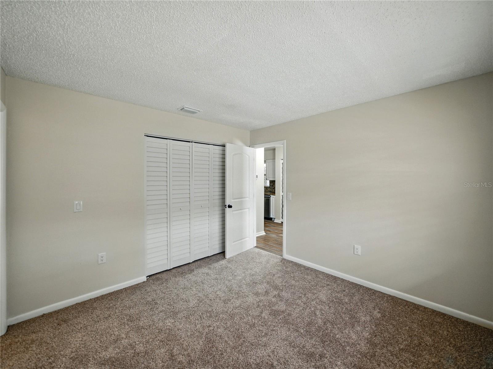 Image 31 of 55 For 4965 Goldenview Lane