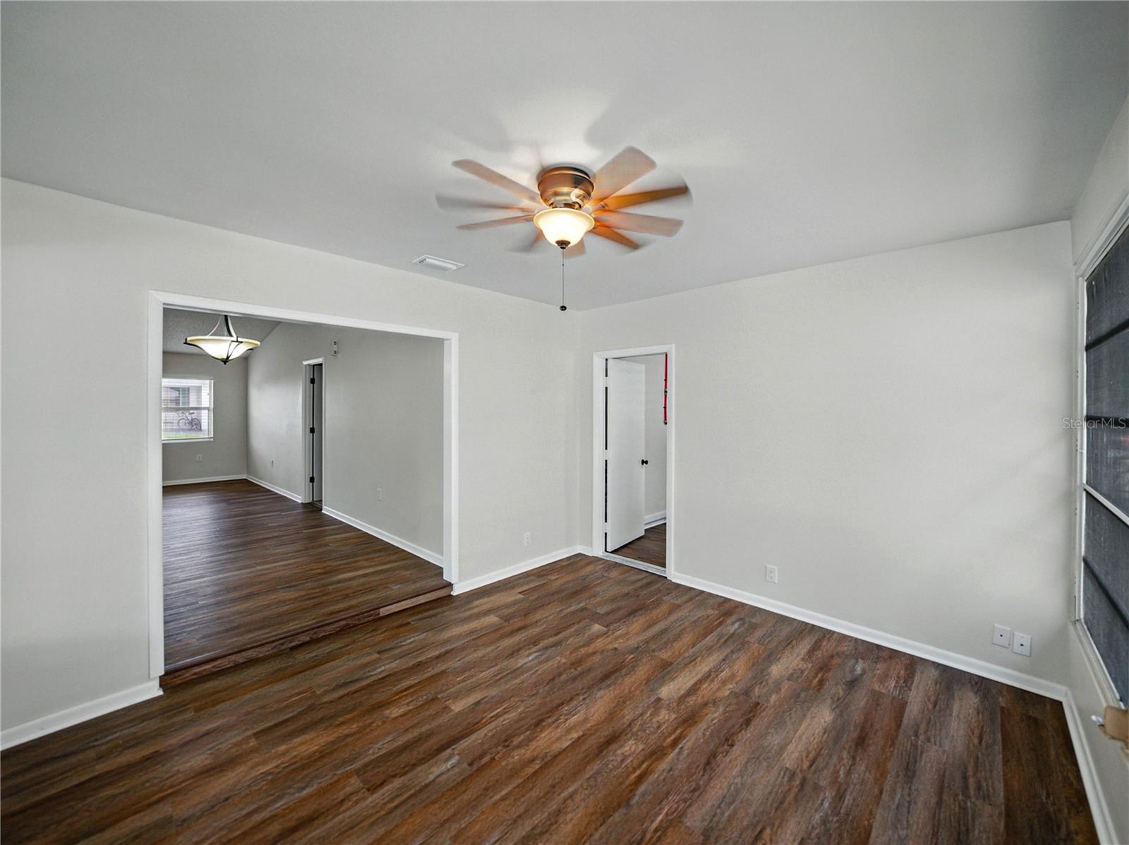 Image 35 of 55 For 4965 Goldenview Lane