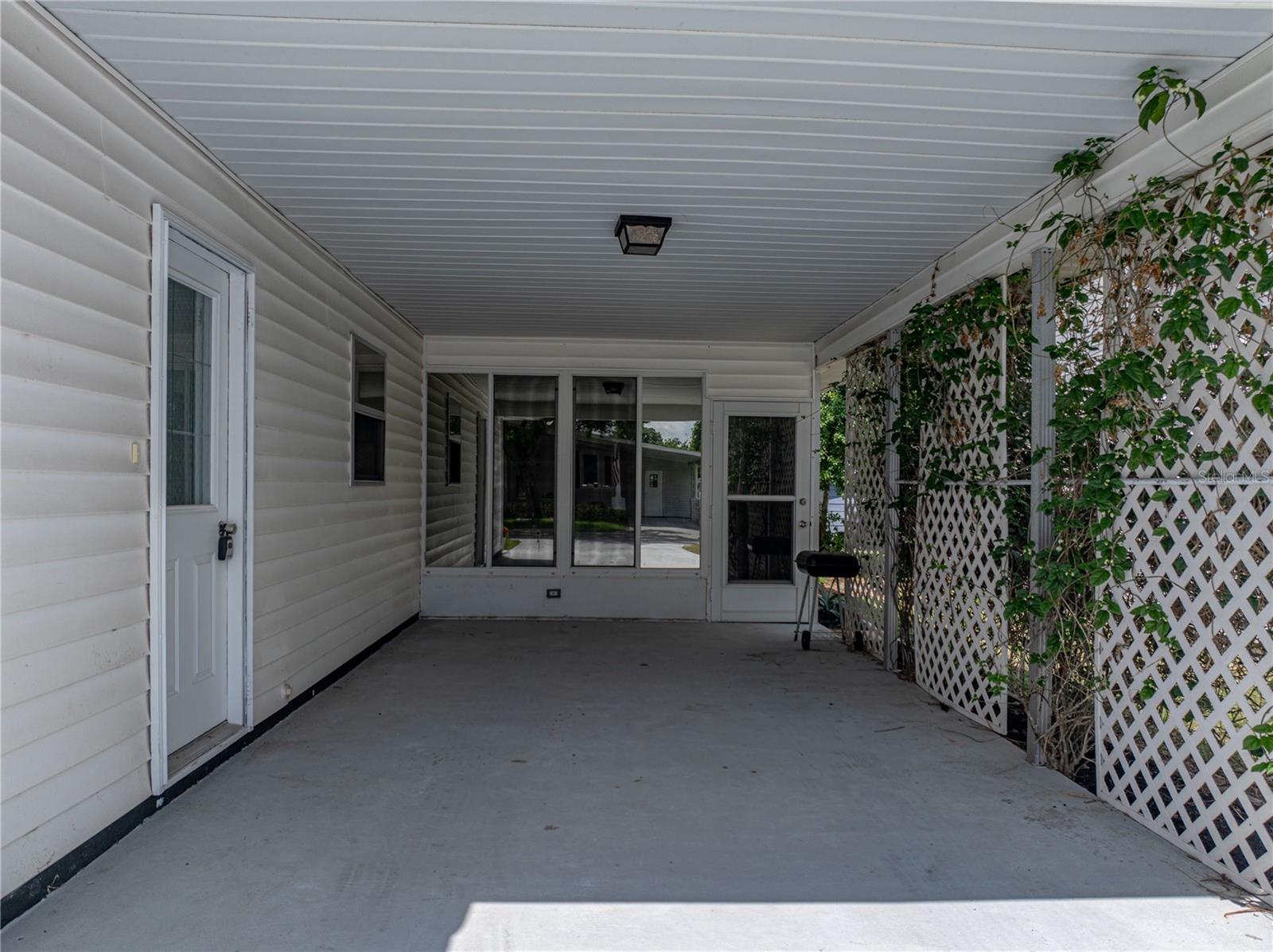 Image 7 of 55 For 4965 Goldenview Lane