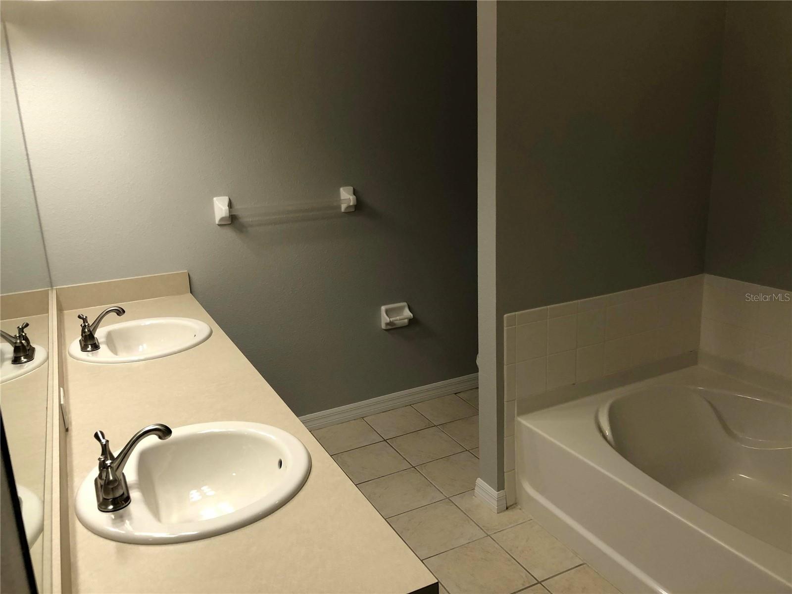 Image 11 of 21 For 4236 Hartridge Lane