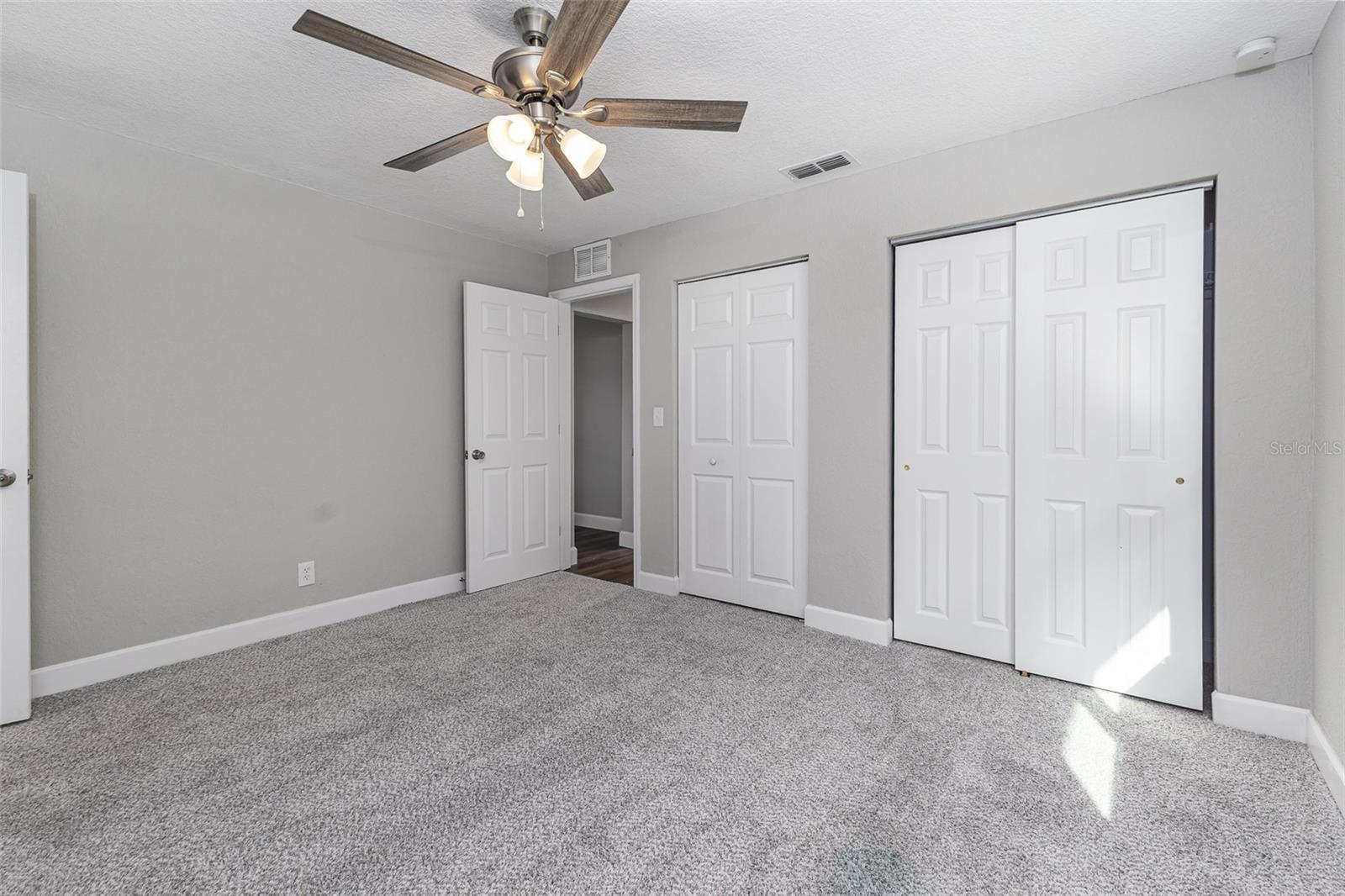 Image 13 of 22 For 2400 Avenue D Sw