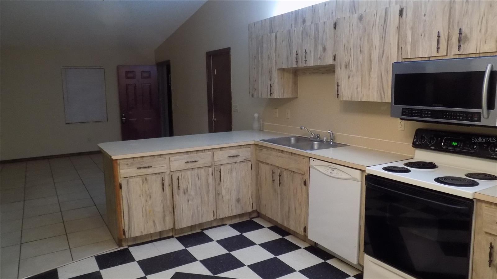 Image 15 of 23 For 2639 Lantana Lane