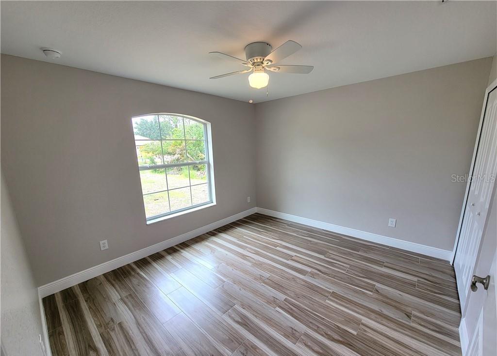 Image 13 of 21 For 4410 Lake Haven Boulevard