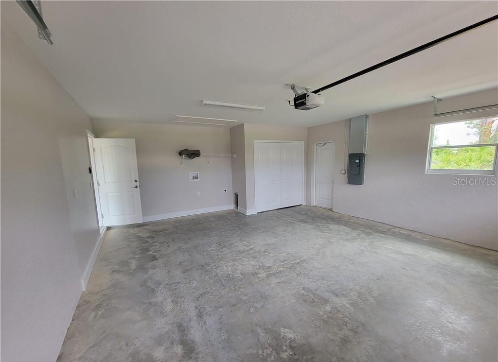 Image 18 of 21 For 4410 Lake Haven Boulevard