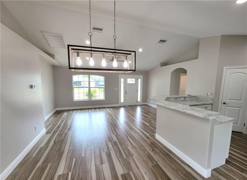 Image 3 of 21 For 4410 Lake Haven Boulevard