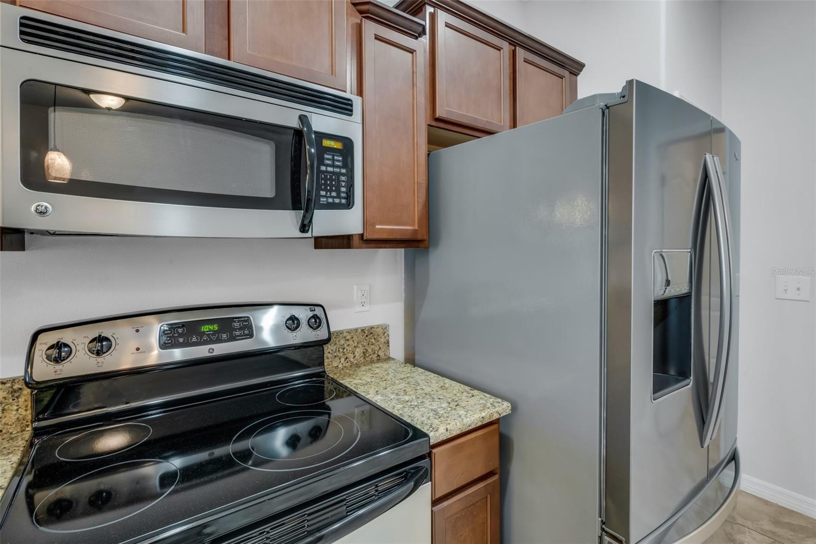 Image 7 of 26 For 4089 Shade Tree Lane