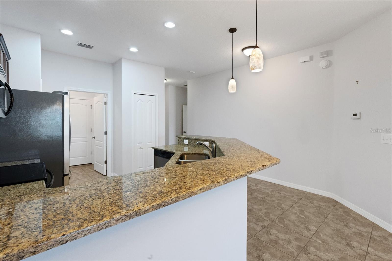 Image 9 of 26 For 4089 Shade Tree Lane