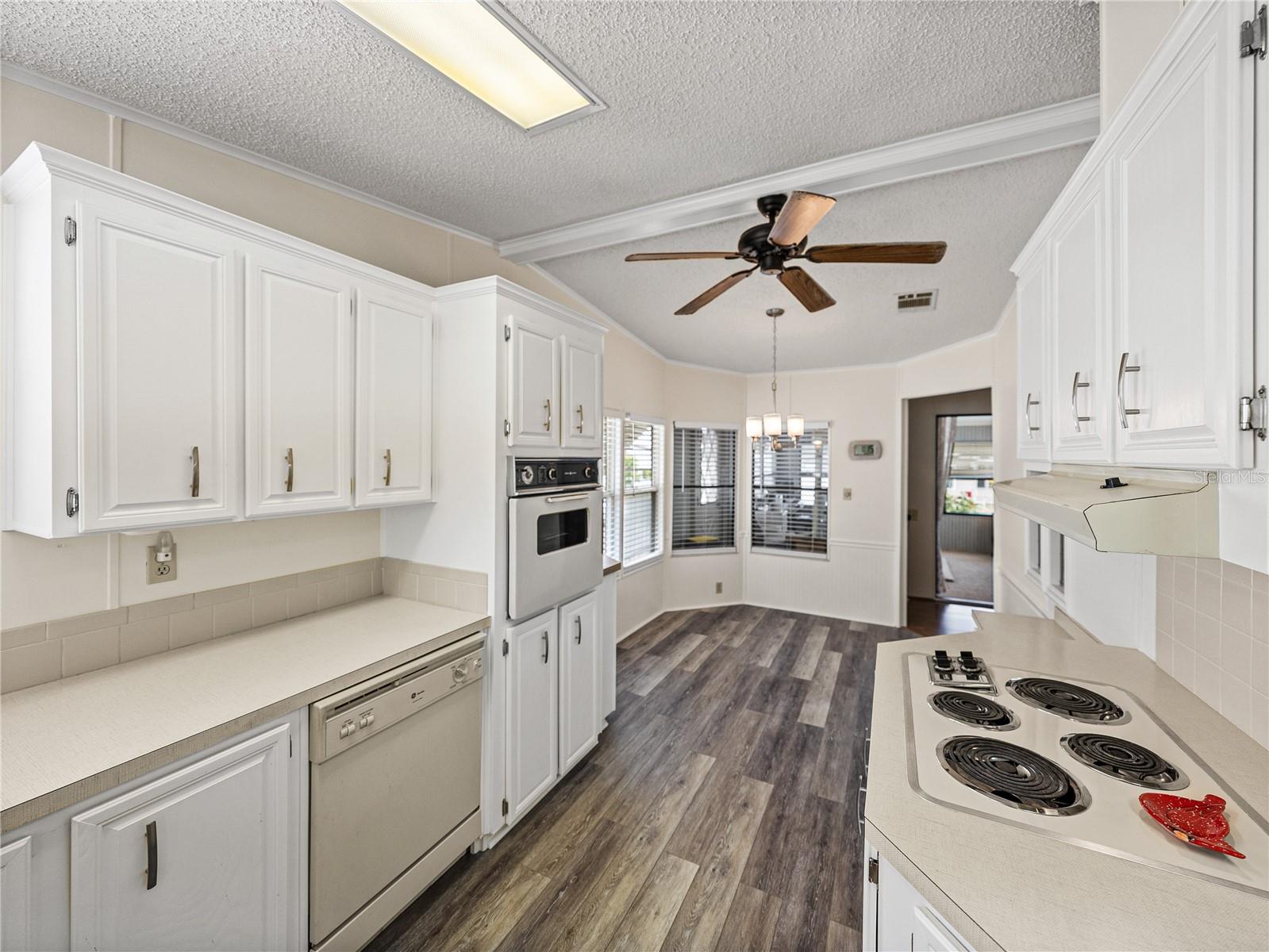 Image 10 of 54 For 1823 Sherwood Hill Drive