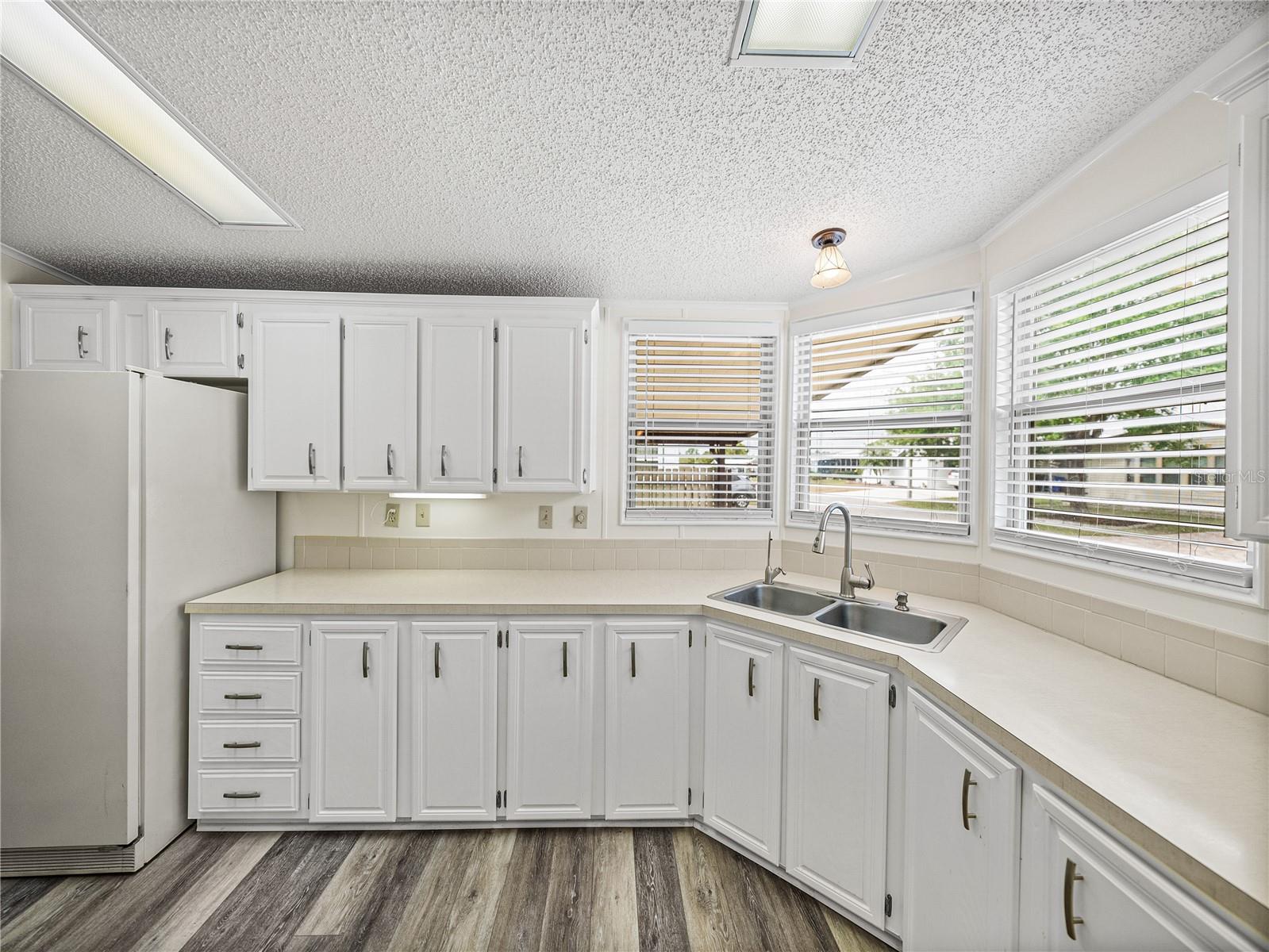 Image 11 of 54 For 1823 Sherwood Hill Drive
