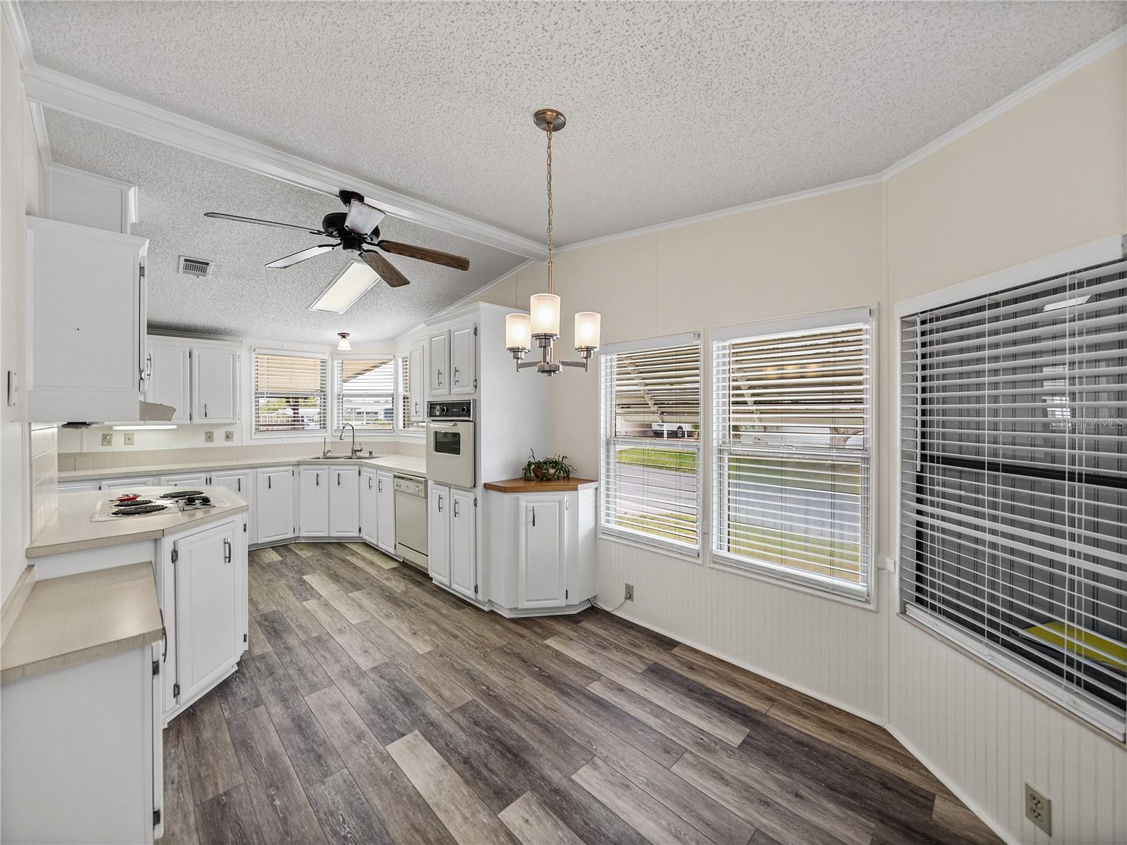 Image 12 of 54 For 1823 Sherwood Hill Drive