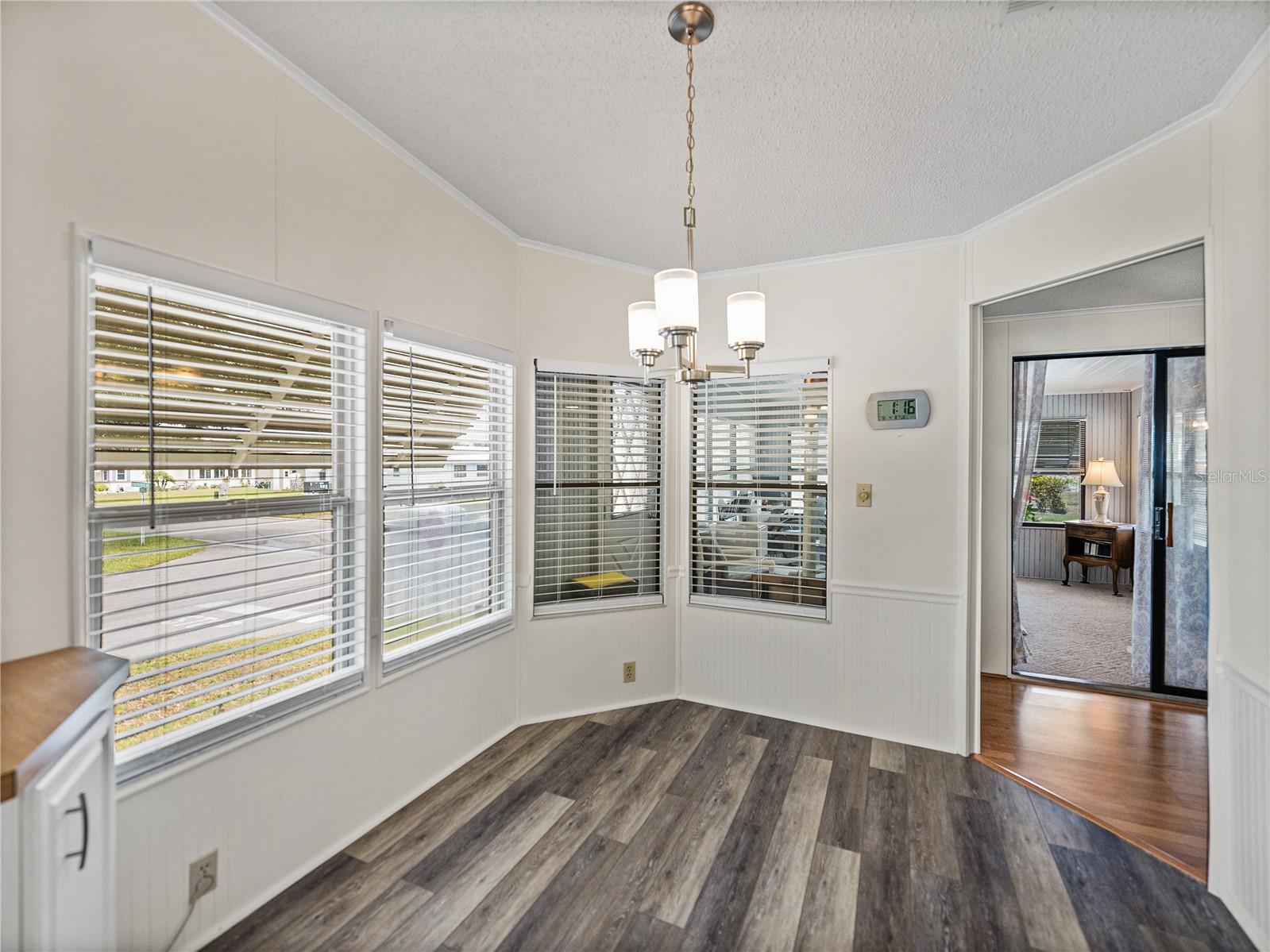 Image 14 of 54 For 1823 Sherwood Hill Drive