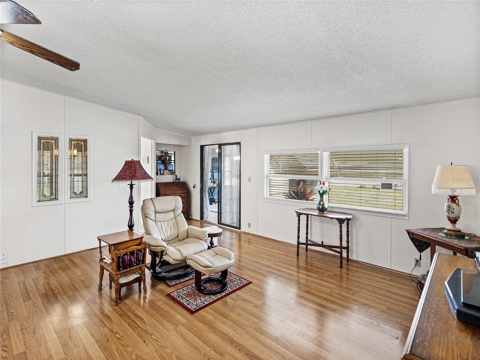 Image 5 of 54 For 1823 Sherwood Hill Drive