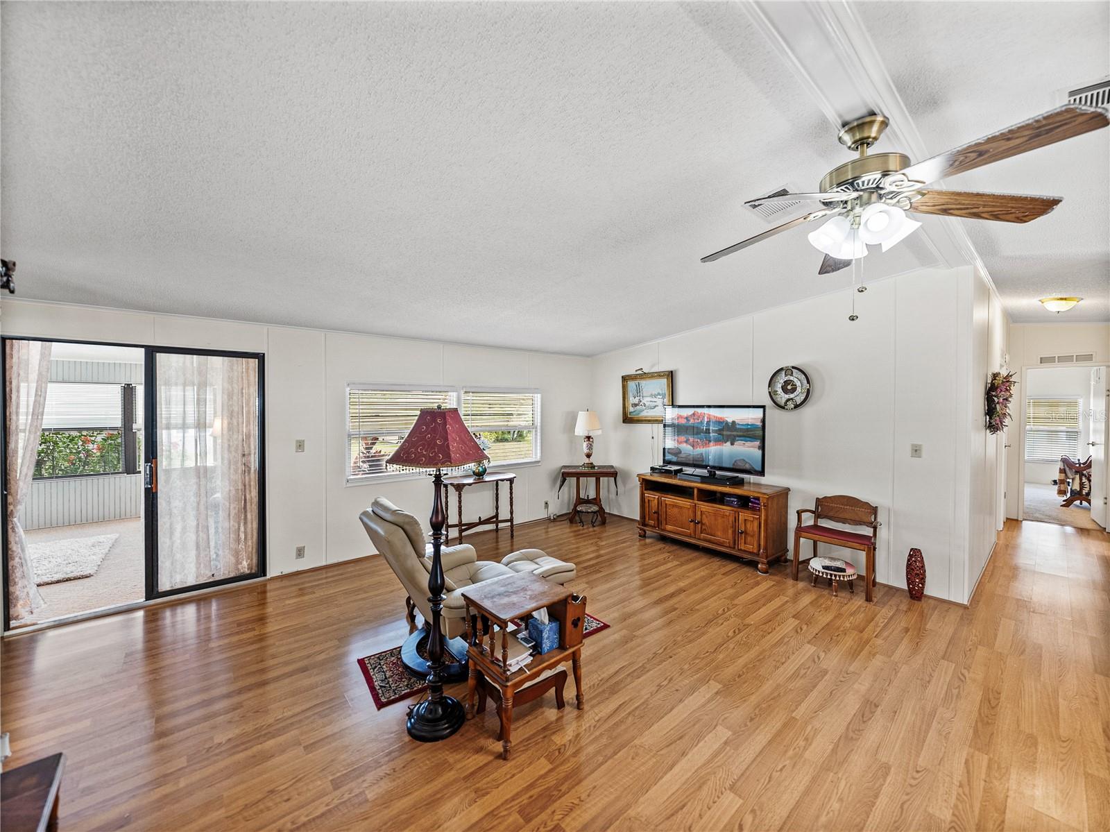 Image 6 of 54 For 1823 Sherwood Hill Drive