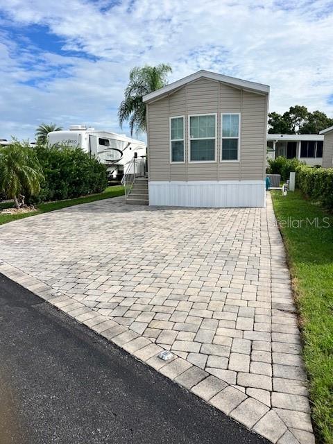 Image 2 of 14 For 2414 Limewood Avenue