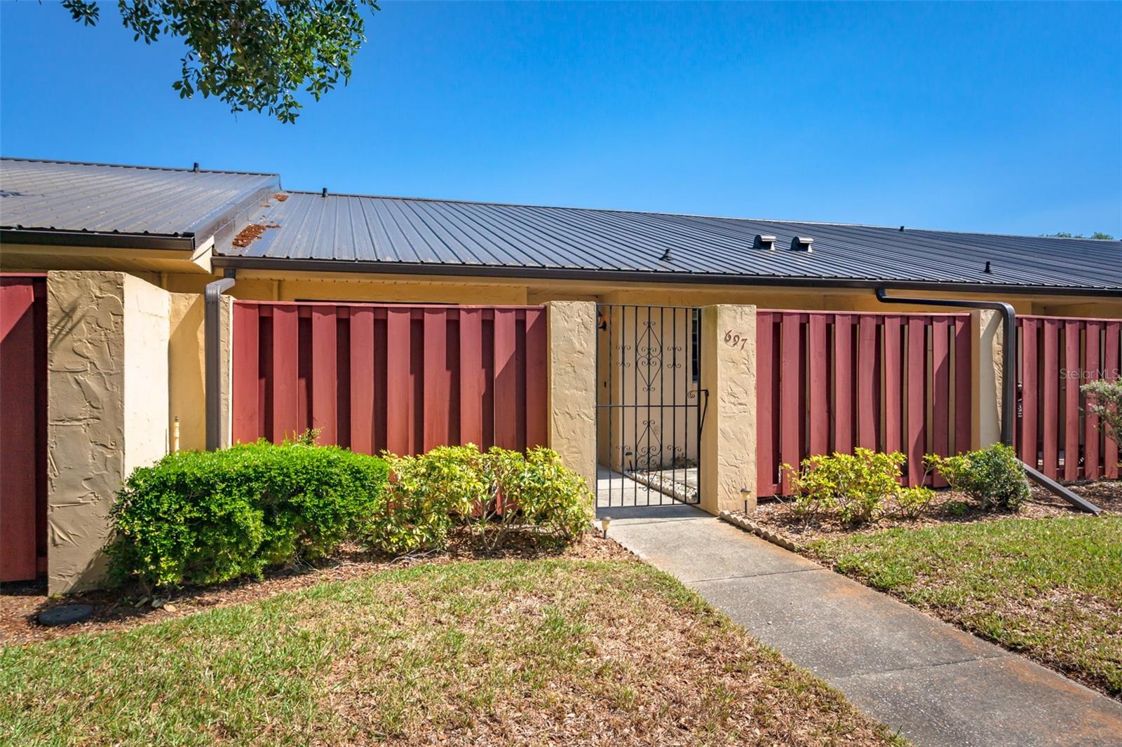 Details for 697 Broadmoor Circle, WINTER HAVEN, FL 33884