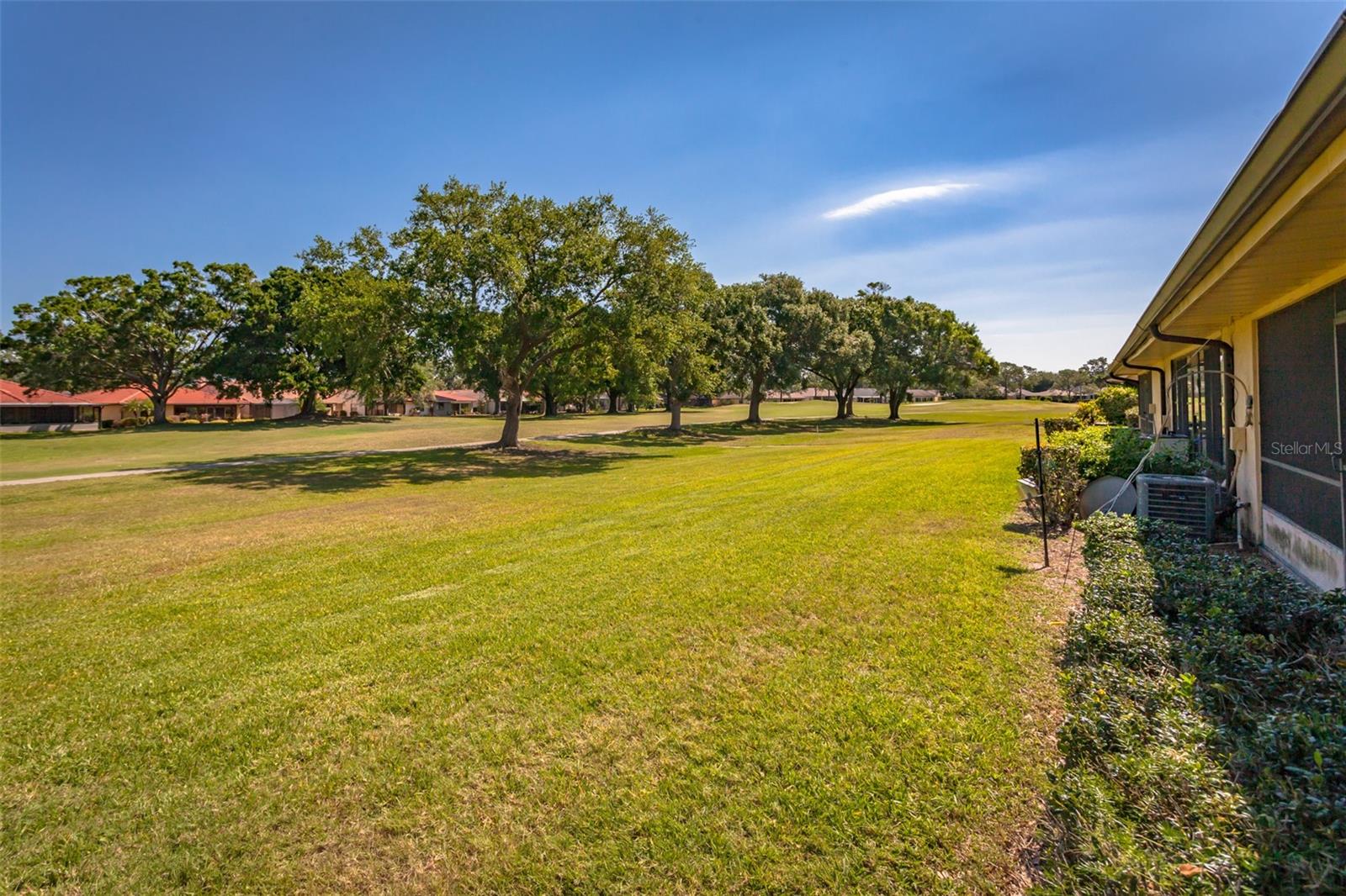 Image 18 of 23 For 697 Broadmoor Circle