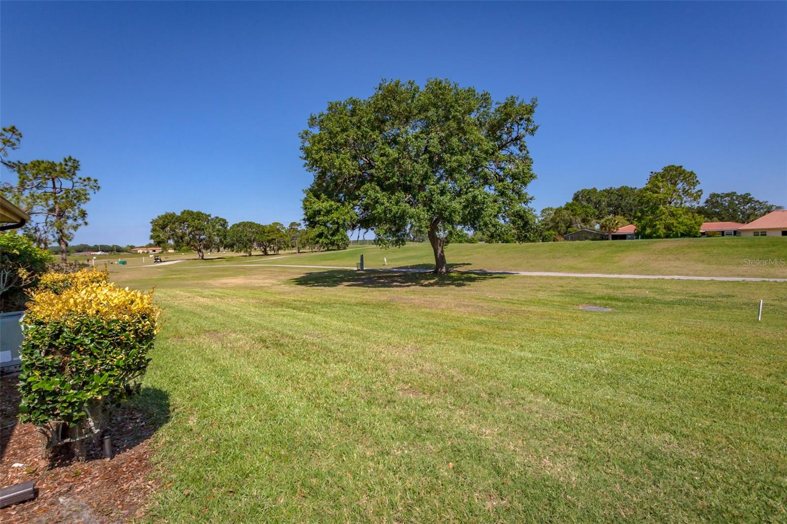 Image 19 of 23 For 697 Broadmoor Circle