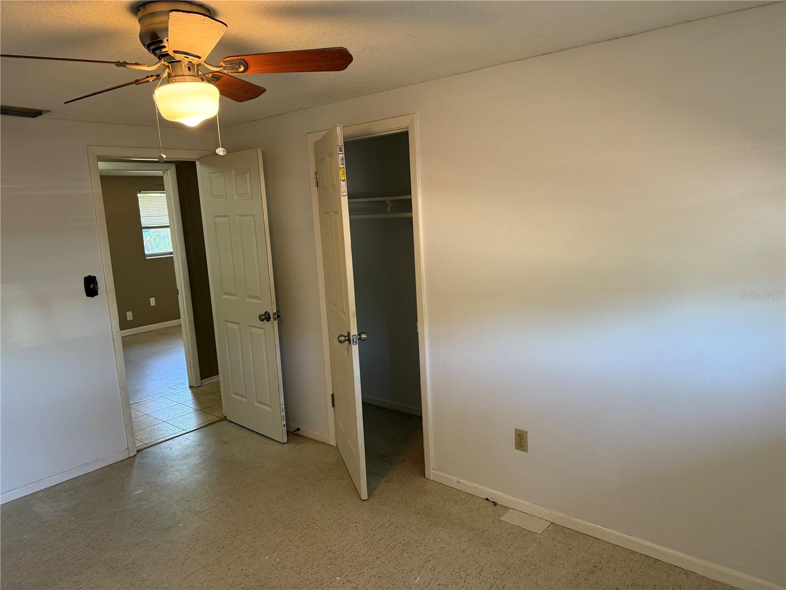 Listing photo id 13 for 1720 Kendrick Lane