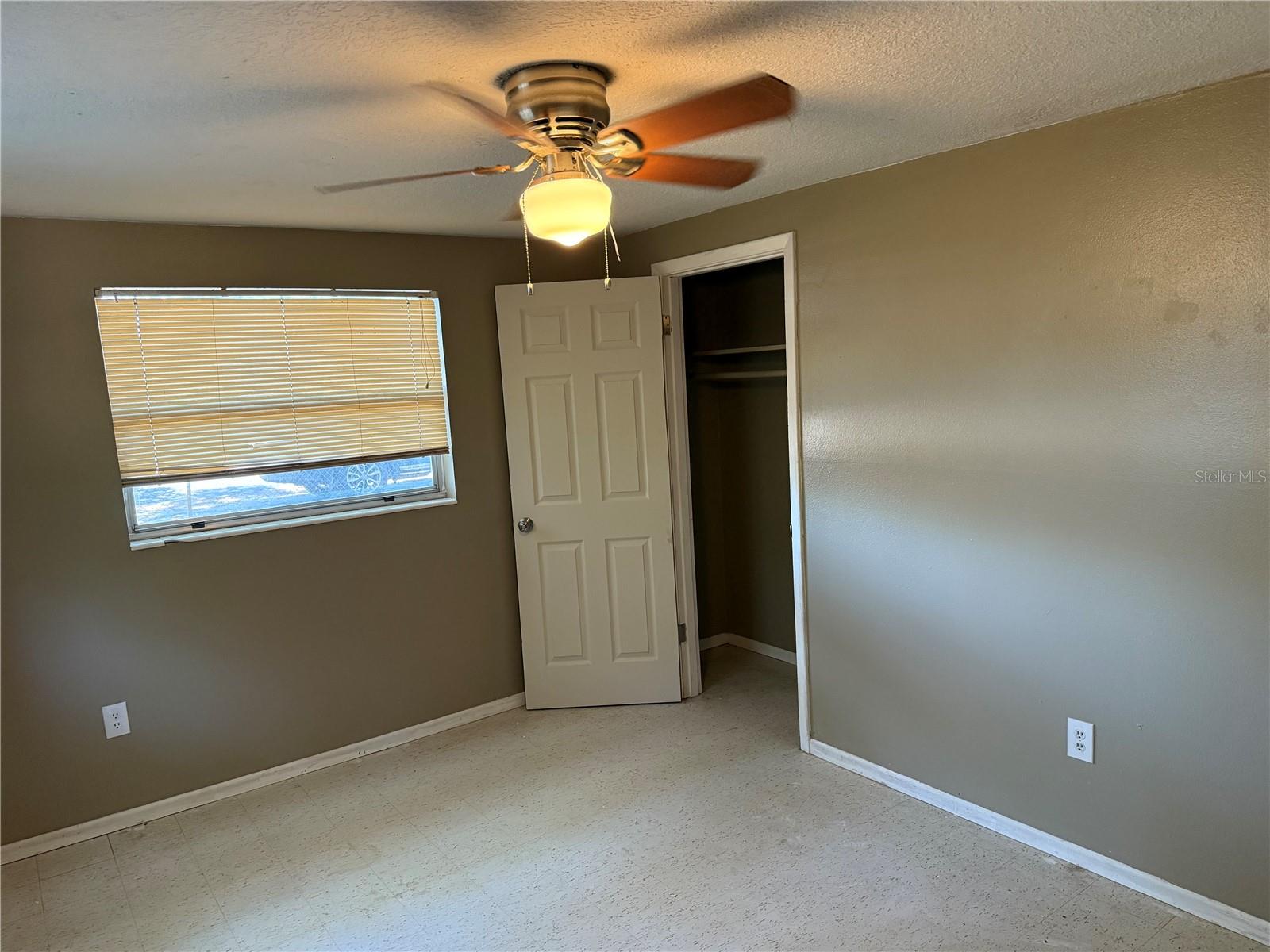 Listing photo id 15 for 1720 Kendrick Lane