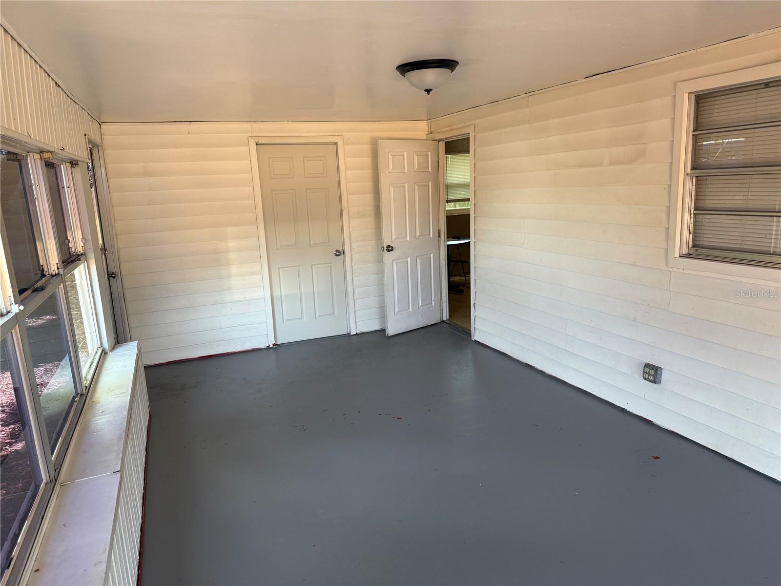 Listing photo id 20 for 1720 Kendrick Lane