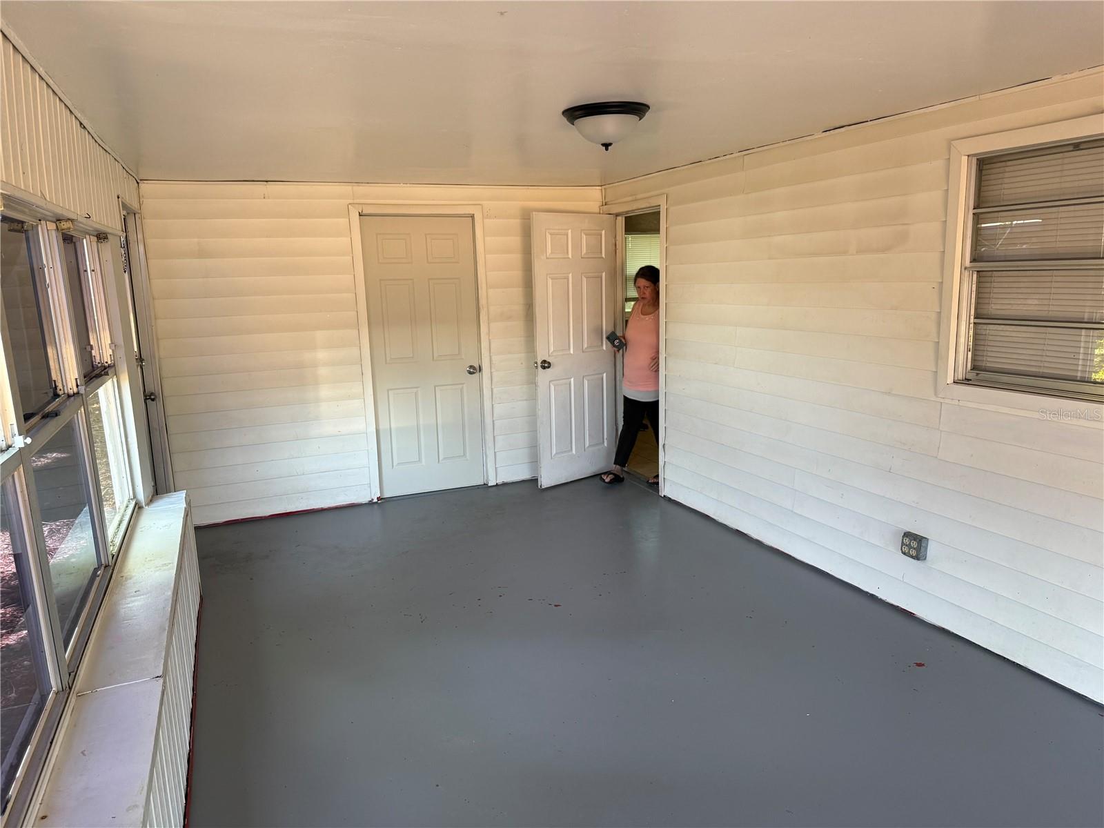 Listing photo id 21 for 1720 Kendrick Lane