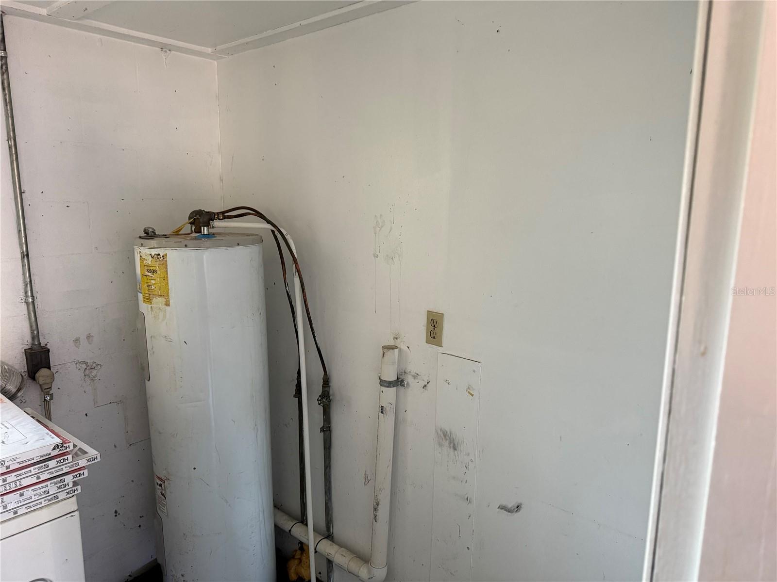 Listing photo id 26 for 1720 Kendrick Lane