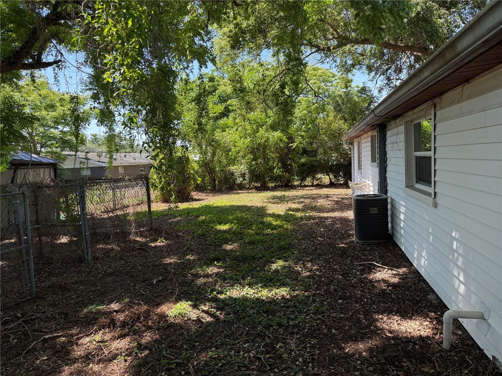 Listing photo id 29 for 1720 Kendrick Lane