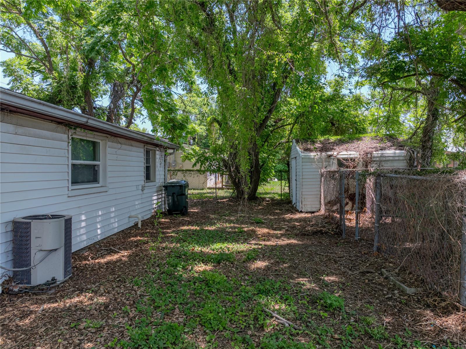 Listing photo id 44 for 1720 Kendrick Lane