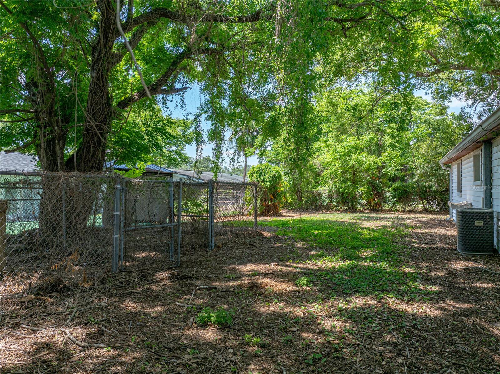 Listing photo id 46 for 1720 Kendrick Lane