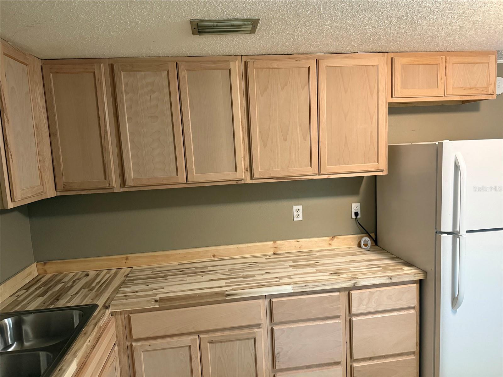 Listing photo id 4 for 1720 Kendrick Lane