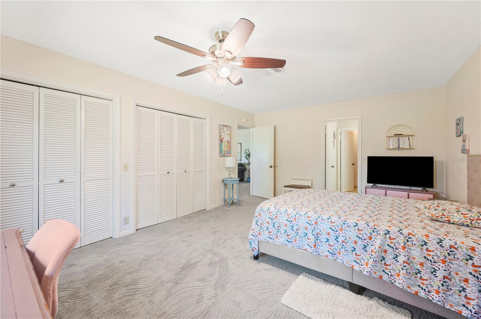 Image 17 of 46 For 375 Troon Court