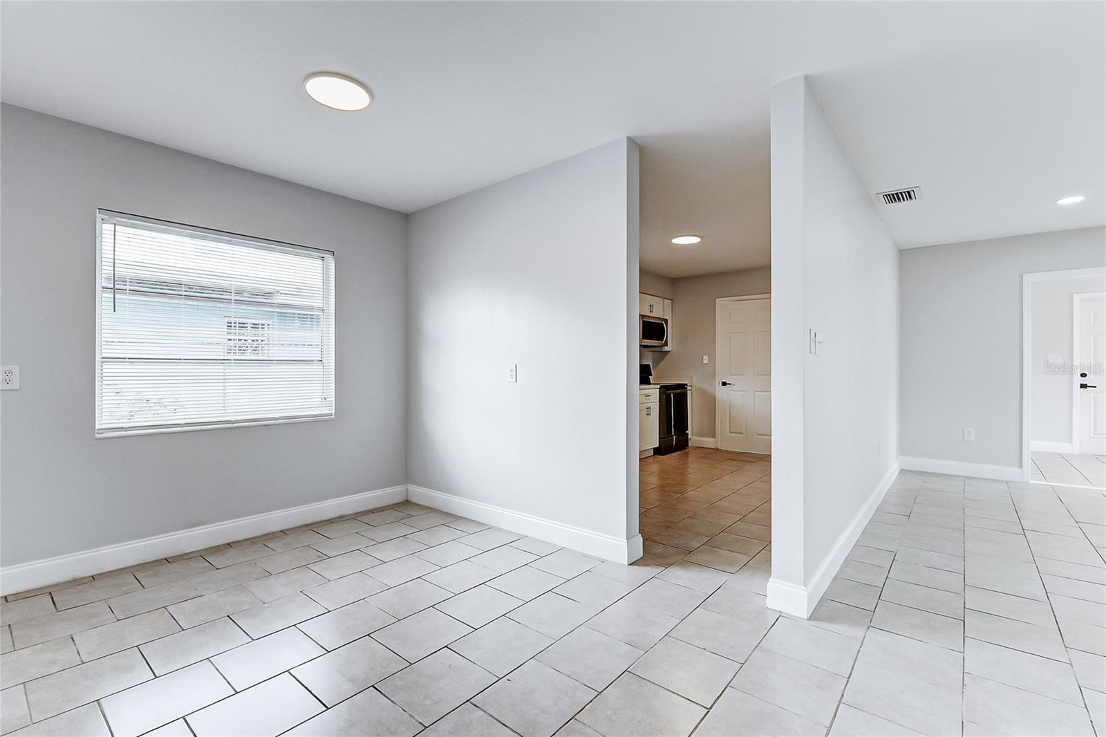 Image 11 of 24 For 1928 3rd Street Ne