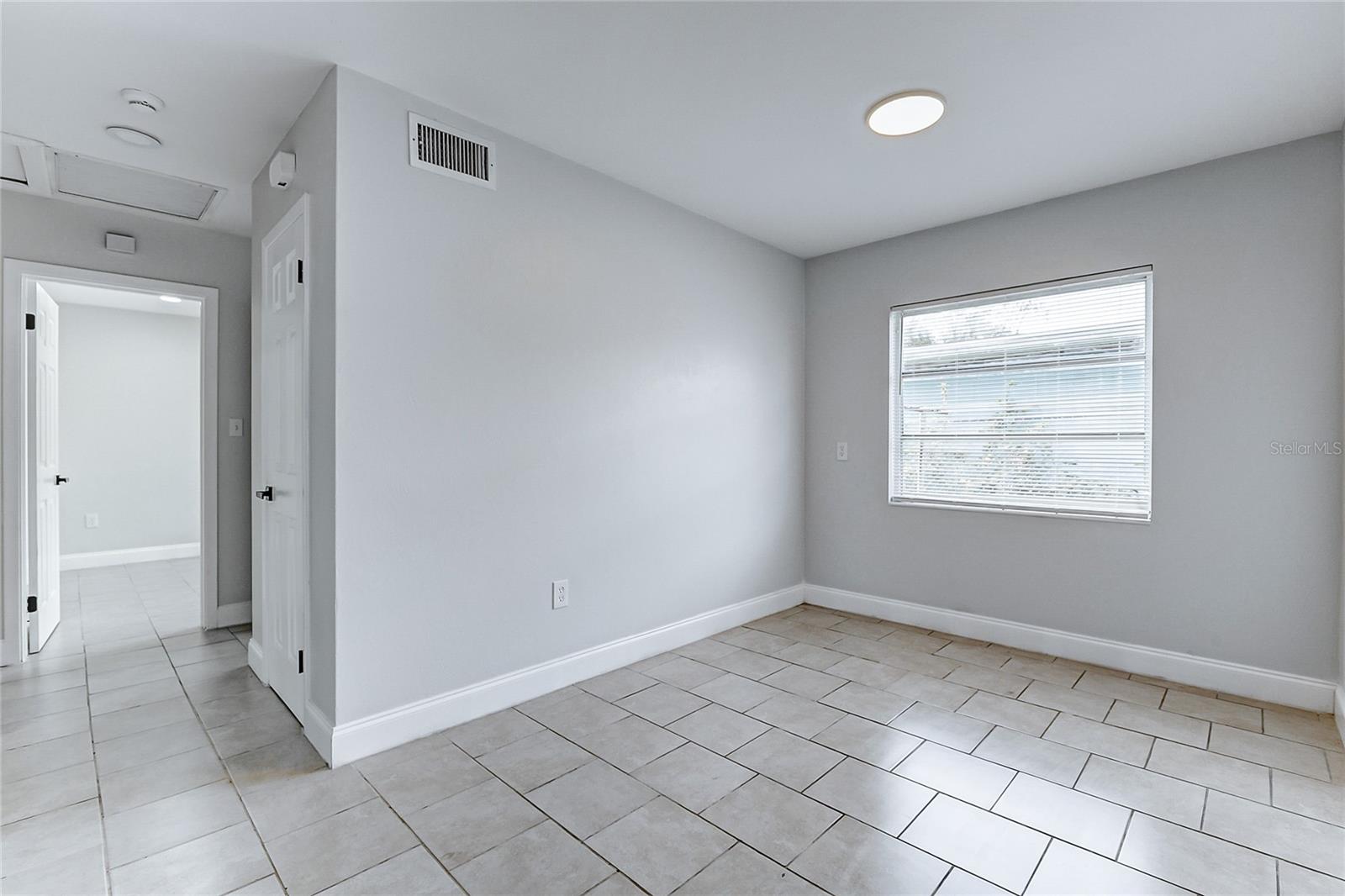 Image 15 of 24 For 1928 3rd Street Ne