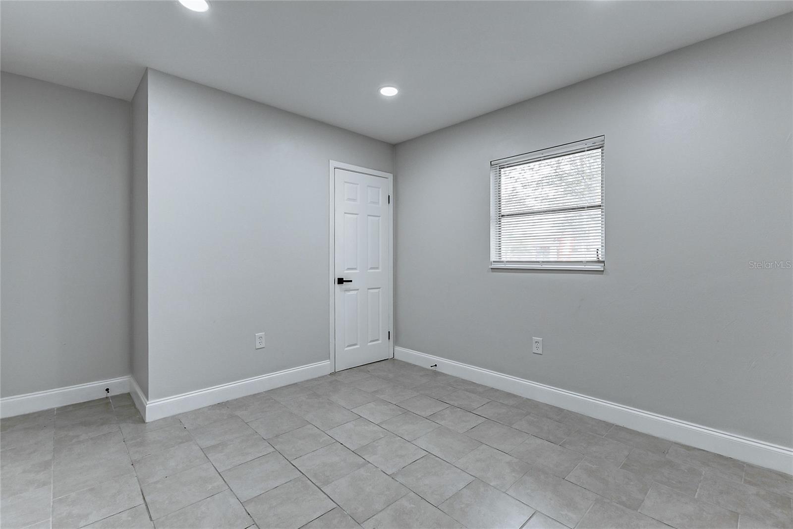 Image 18 of 24 For 1928 3rd Street Ne