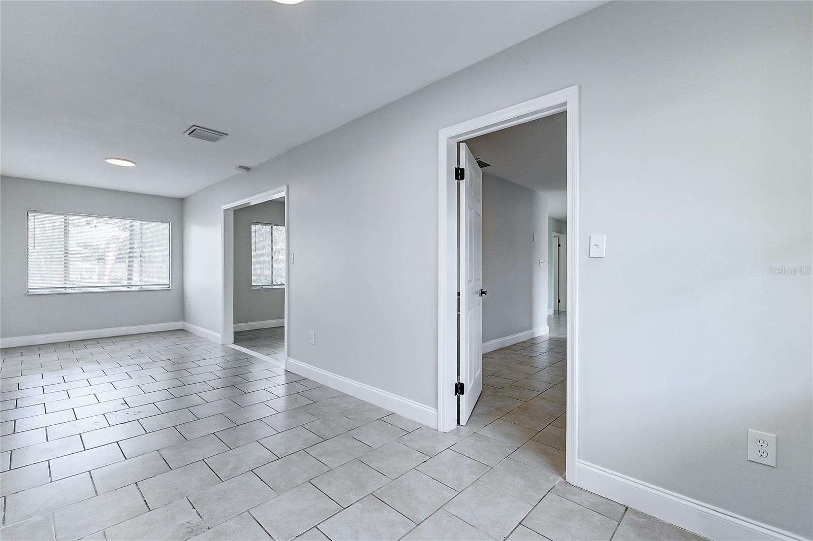 Image 9 of 24 For 1928 3rd Street Ne