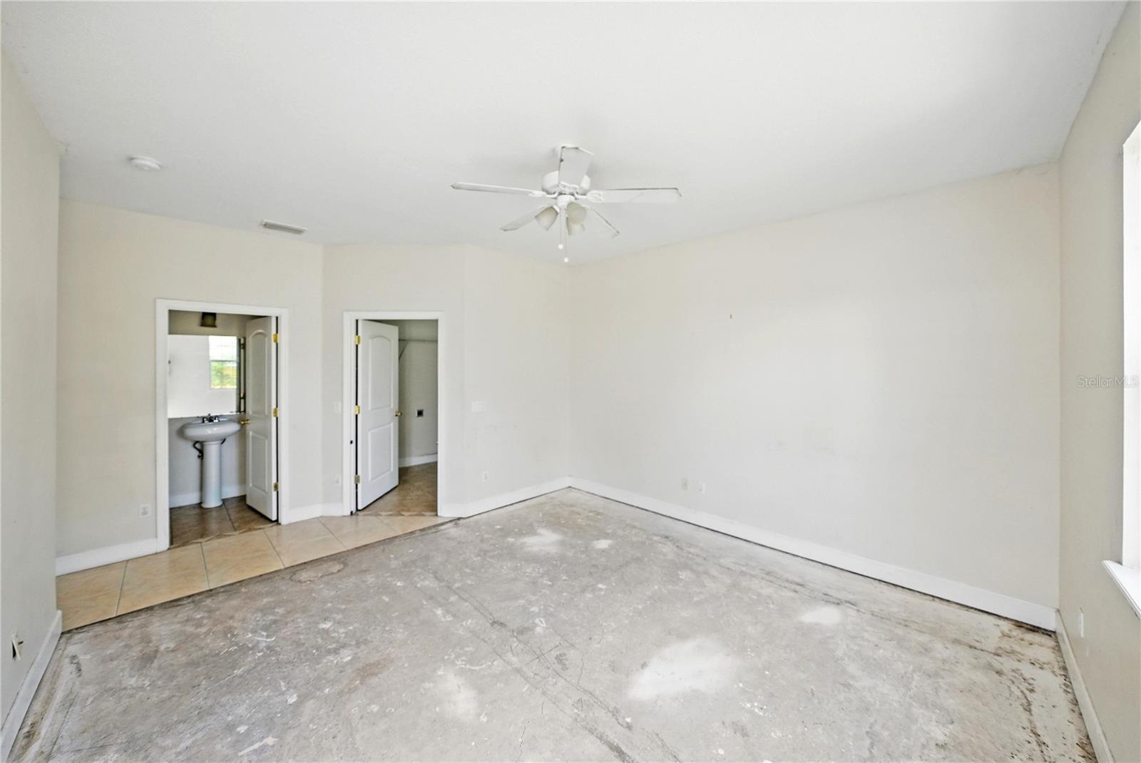 Image 17 of 48 For 134 Hickory Drive