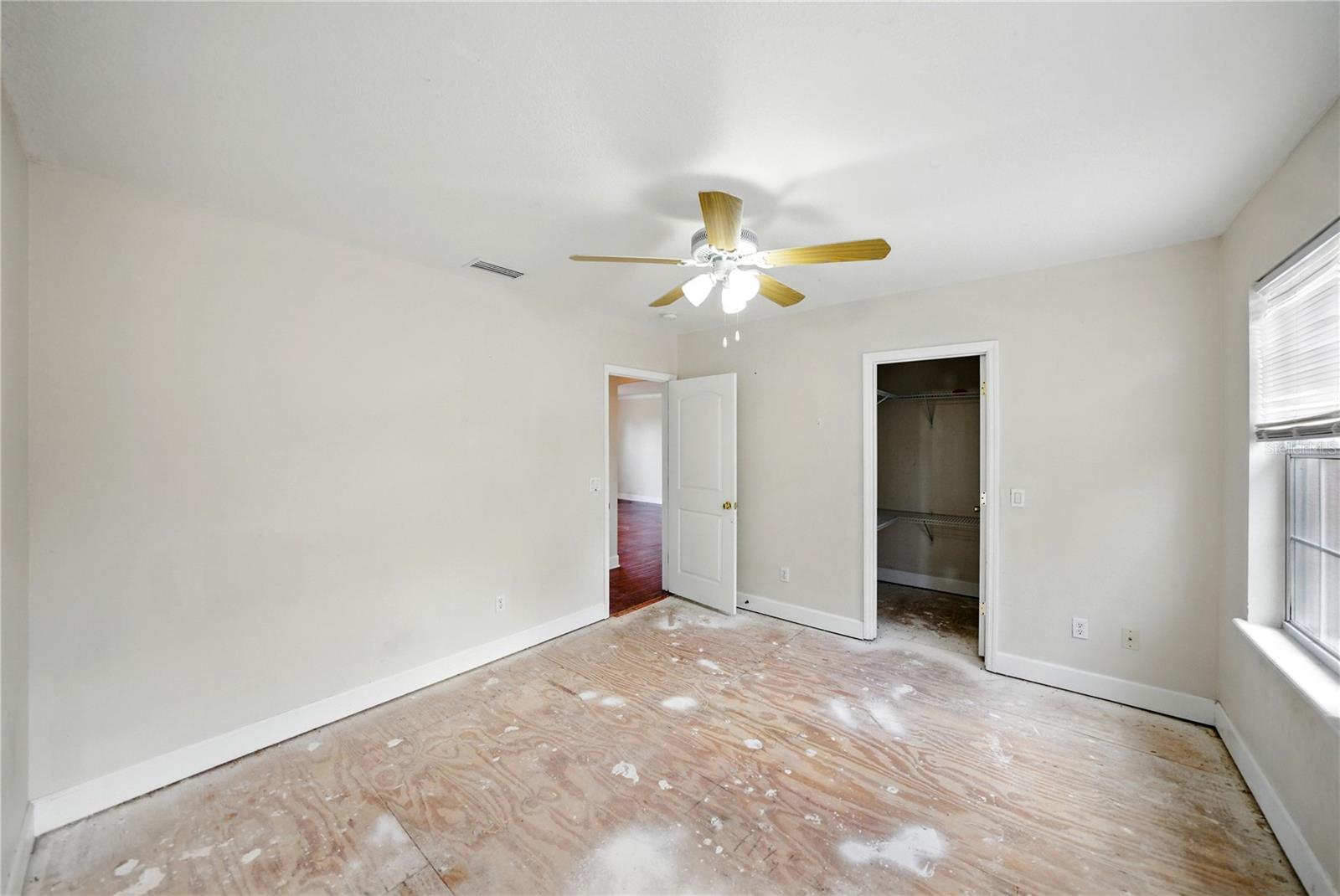Image 31 of 48 For 134 Hickory Drive