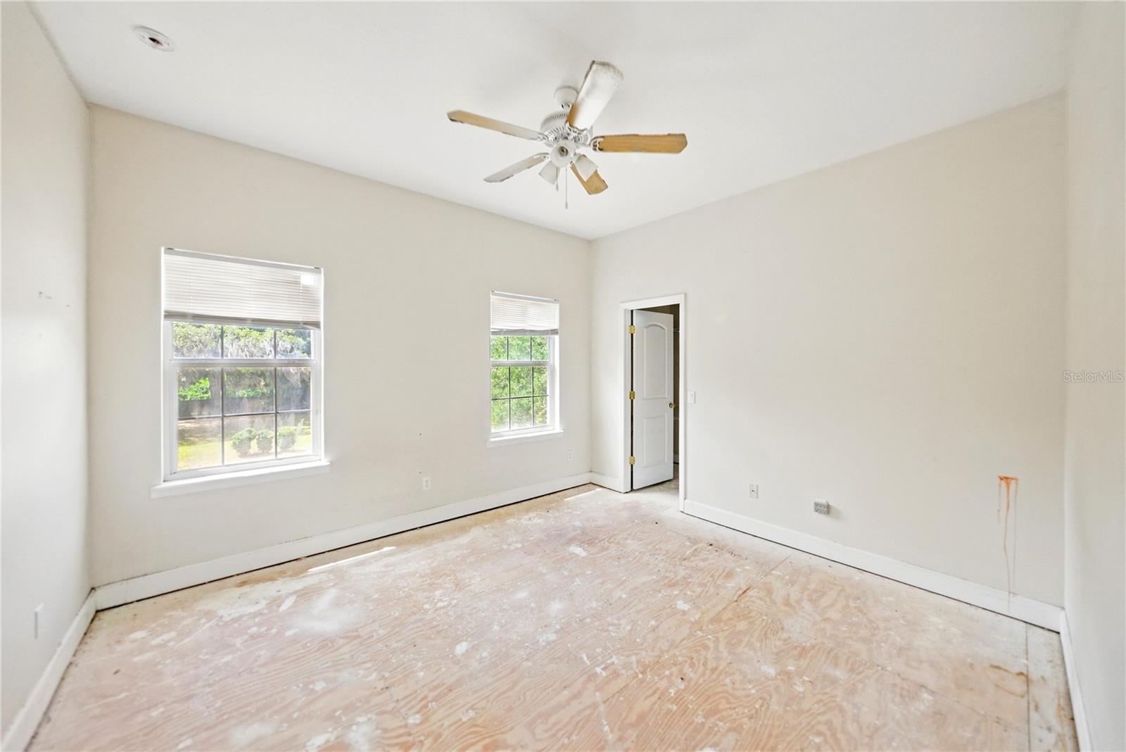 Image 37 of 48 For 134 Hickory Drive