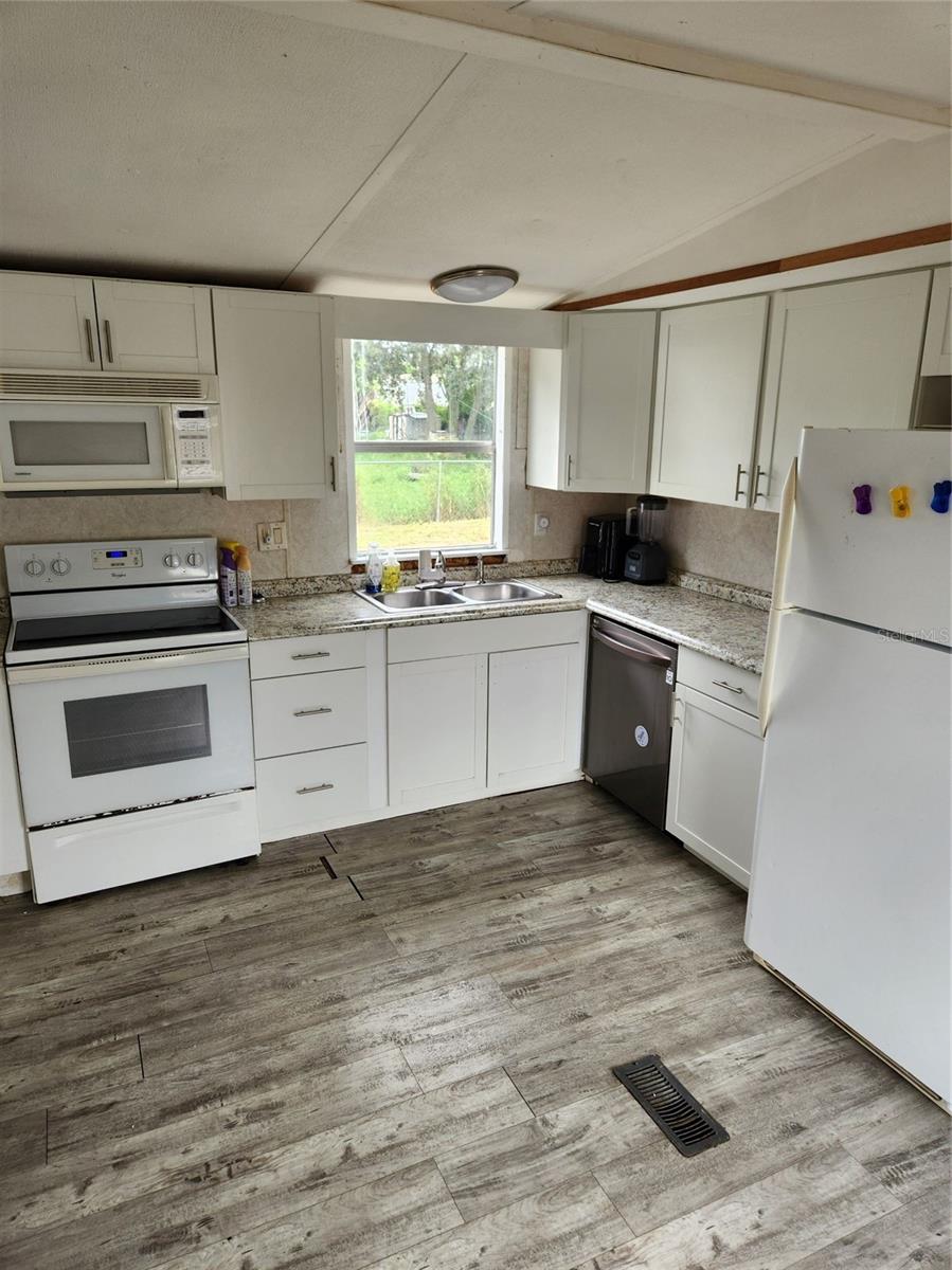 Image 4 of 7 For 2534 Shiner Drive