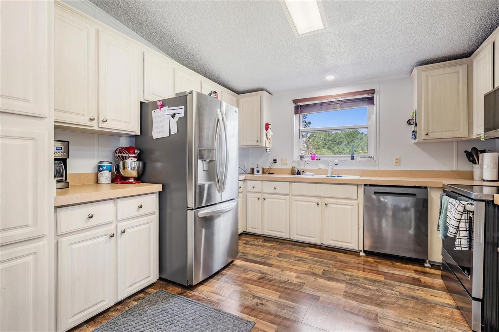 Image 10 of 34 For 7011 Tall Pine Road