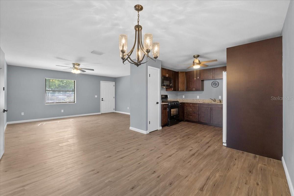 Image 7 of 44 For 825 Clermont Avenue