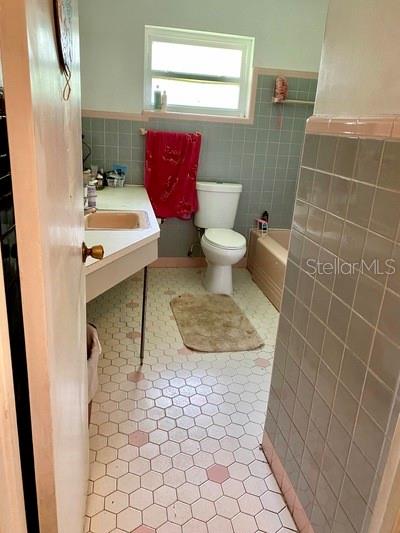 Image 10 of 25 For 4708 James L Redman Parkway