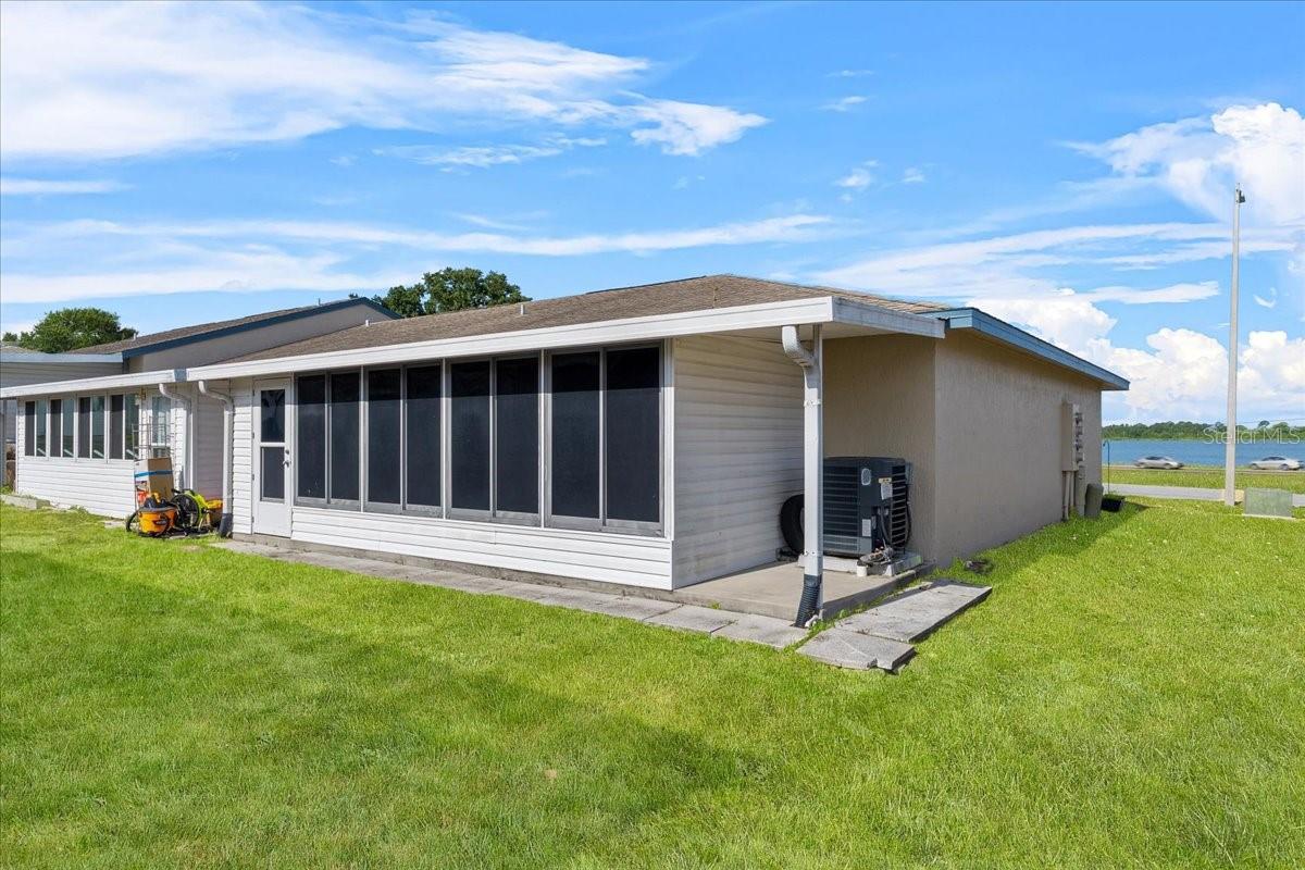 Image 4 of 38 For 392 Winter Ridge Boulevard 105