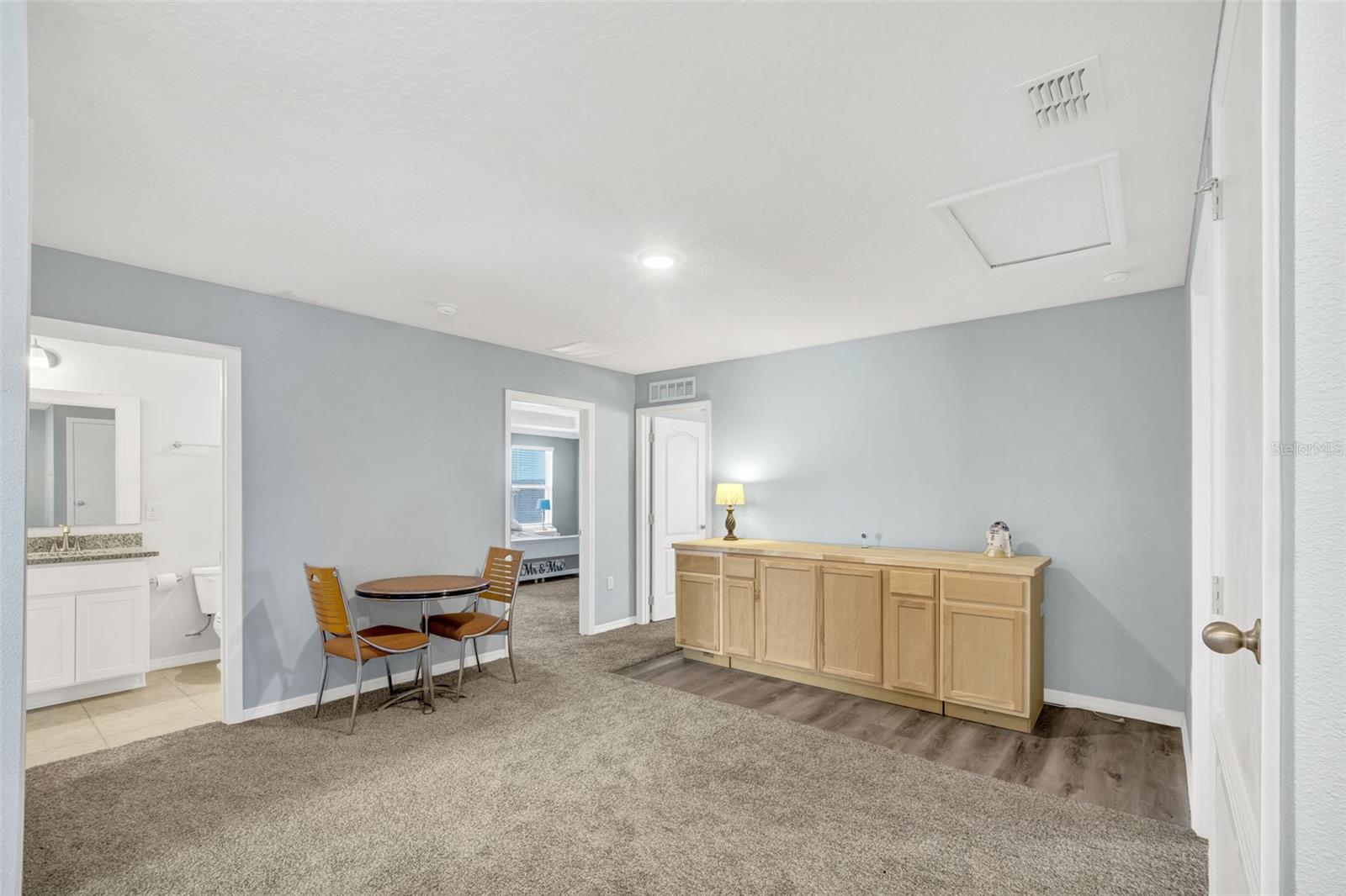Image 23 of 52 For 871 Fillmore Court