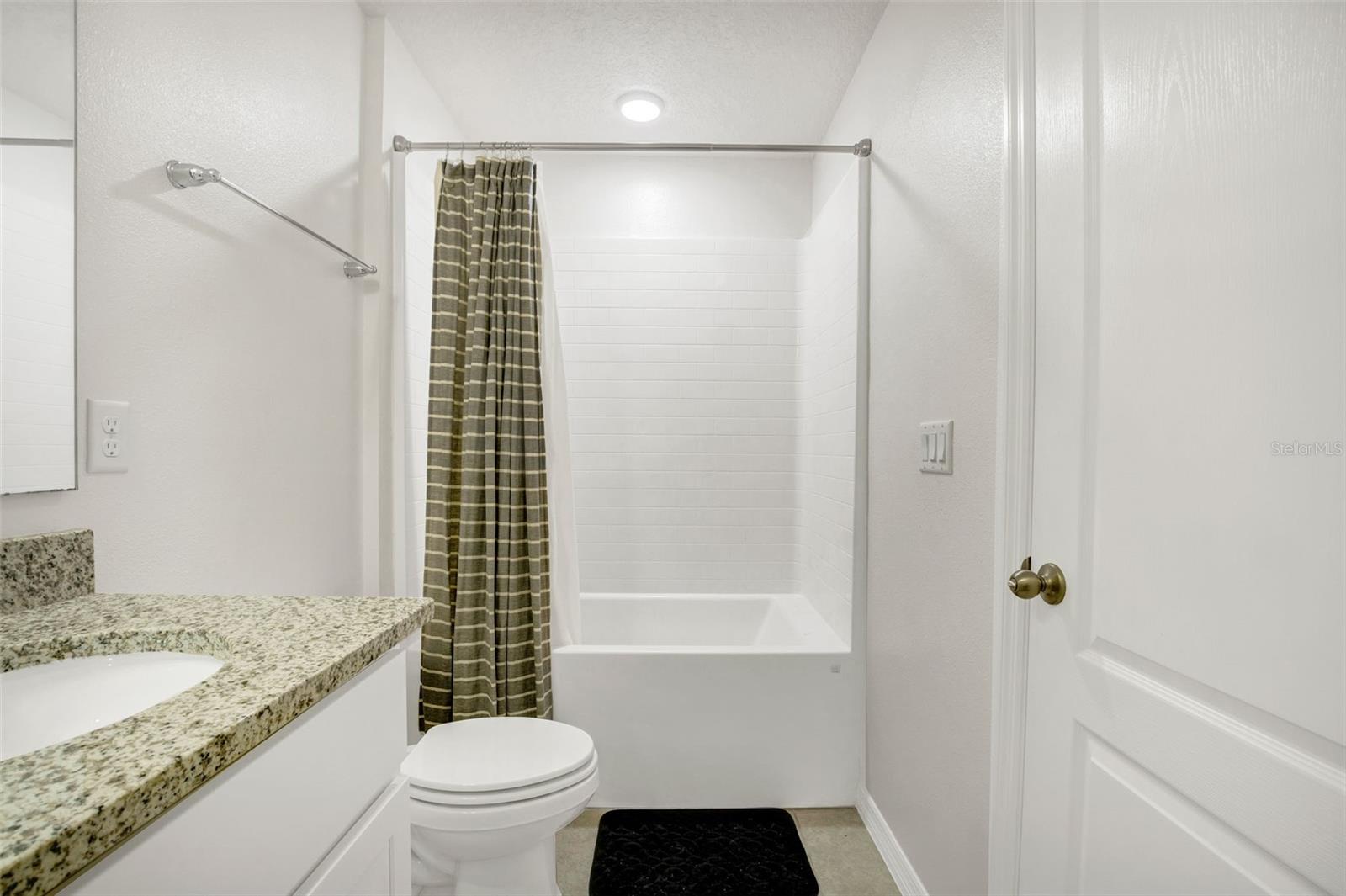 Image 31 of 52 For 871 Fillmore Court