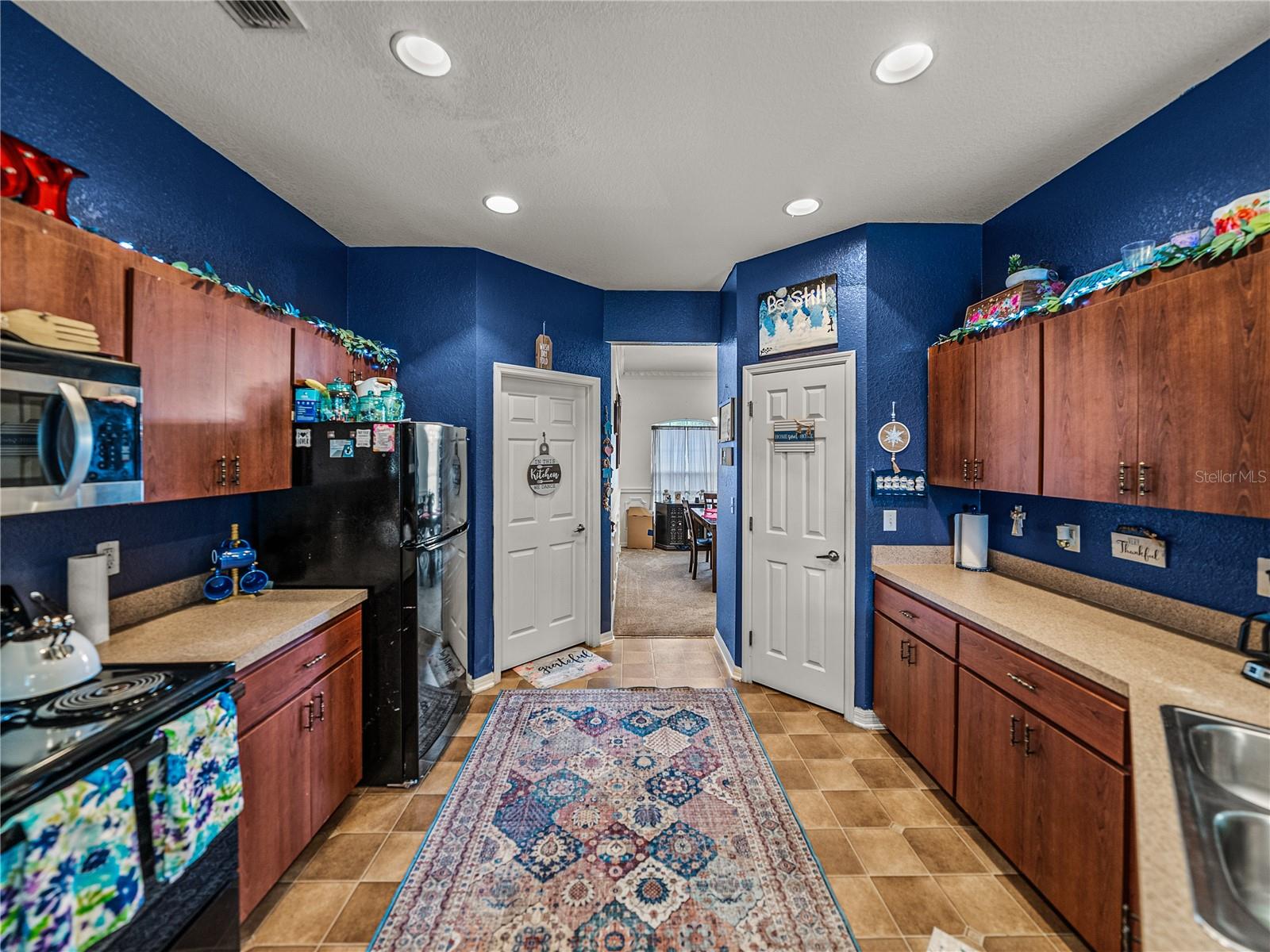 Image 21 of 54 For 2033 Normandy Heights Drive