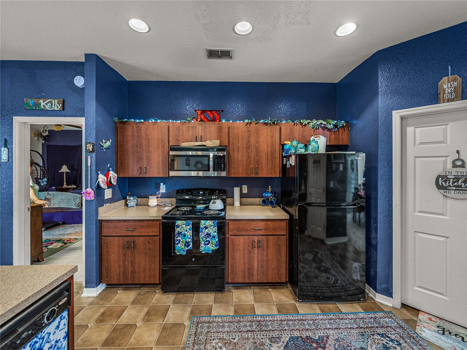 Image 23 of 54 For 2033 Normandy Heights Drive