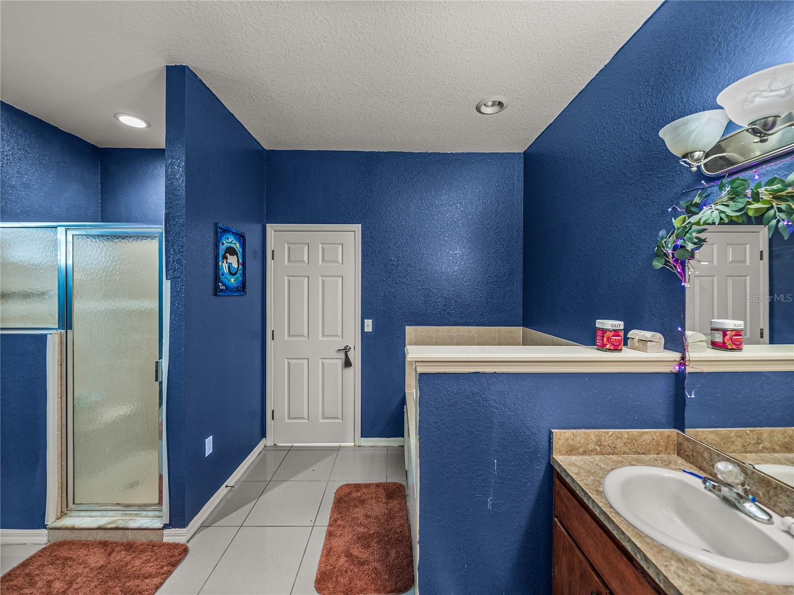 Image 34 of 54 For 2033 Normandy Heights Drive