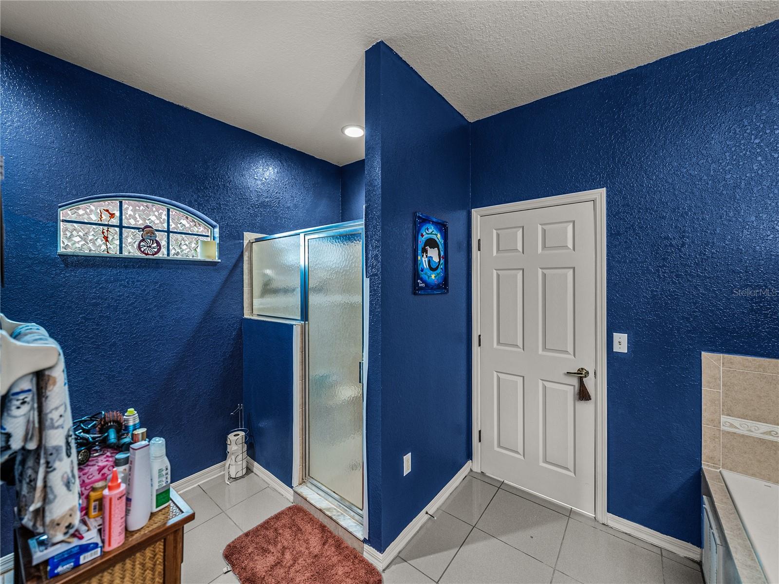 Image 35 of 54 For 2033 Normandy Heights Drive
