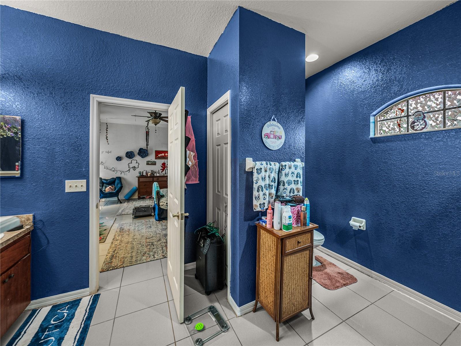 Image 36 of 54 For 2033 Normandy Heights Drive